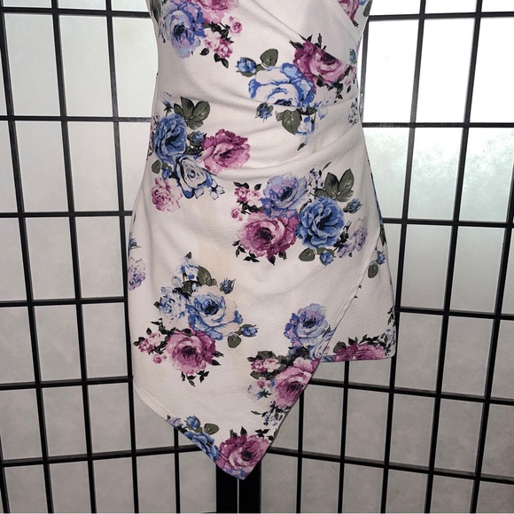 Rue21 Ladies asymmetrical romper size medium - Picture 5 of 8